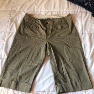 Women’s Banana Republic Capris size 16